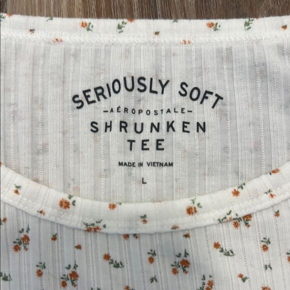 Aeropostale Seriously Soft Floral Tee - Picture 2 of 3